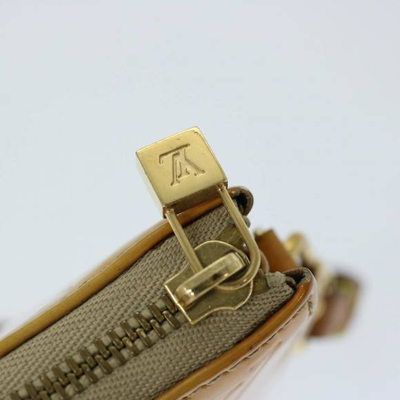 LOUIS VUITTON Monogram Vernis Lexington Pouch Beige M91010 LV Auth 69402 - Picture 10 of 16